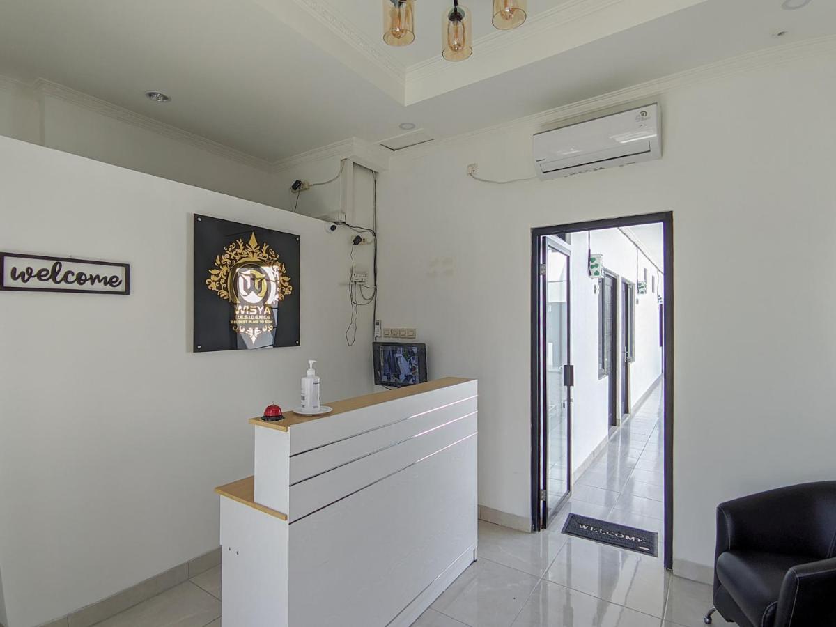 RedDoorz Syariah near Jalan Caman Raya Bekasi Hotel Bagian luar foto